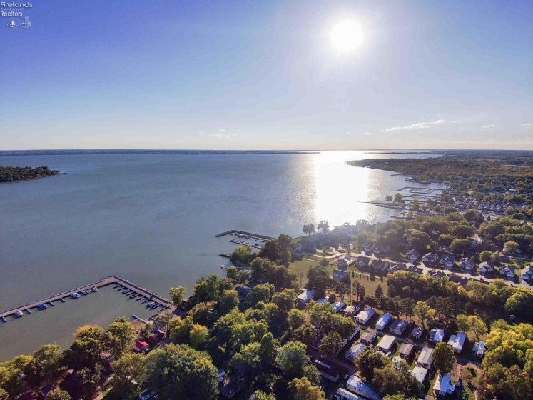 2058 Skyline Drive, Marblehead, 43440, 3 Bedrooms Bedrooms, ,2 BathroomsBathrooms,Residential,For Sale,Skyline,20261292