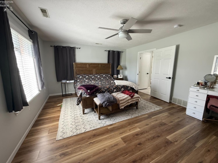 1 Jennifer Way, Norwalk, 44857, 4 Bedrooms Bedrooms, ,6 BathroomsBathrooms,Residential,For Sale,Jennifer,20261283