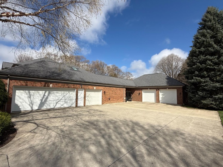 1 Jennifer Way, Norwalk, 44857, 4 Bedrooms Bedrooms, ,6 BathroomsBathrooms,Residential,For Sale,Jennifer,20261283