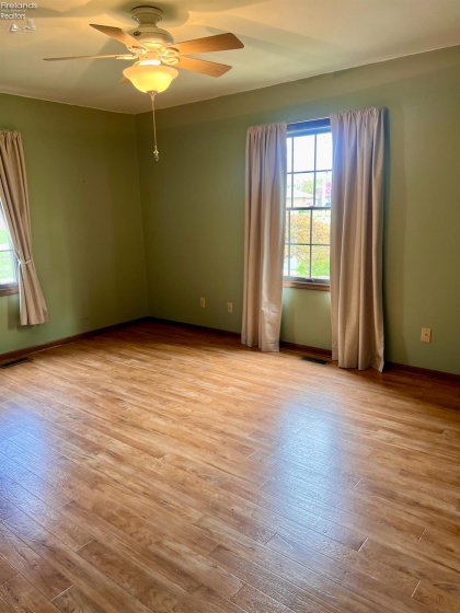 54 Harris Avenue, Norwalk, 44857, 2 Bedrooms Bedrooms, ,3 BathroomsBathrooms,Residential,For Sale,Harris,20261305