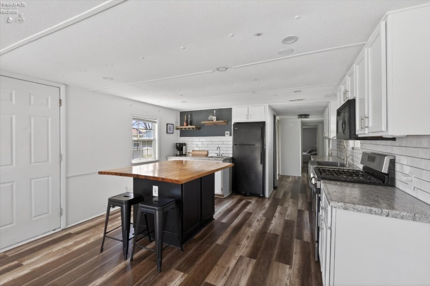 1600 Buck Road, Lakeside, 43440, 2 Bedrooms Bedrooms, ,1 BathroomBathrooms,Residential,For Sale,Buck,20261278