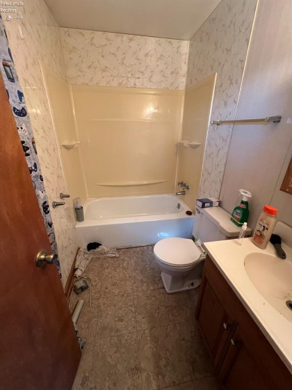 1710 Walnut, Fostoria, 44830, 3 Bedrooms Bedrooms, ,2 BathroomsBathrooms,Residential,For Sale,Walnut,20261297