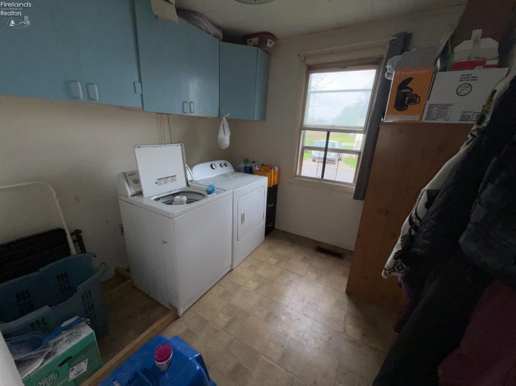 439 Erie Court, Port Clinton, 43452, ,Multiple Units,For Sale,Erie,20261303