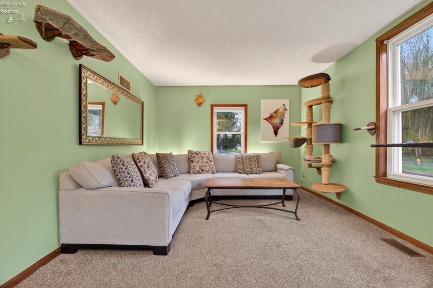 136 Park Street, Oberlin, 44074, 2 Bedrooms Bedrooms, ,1 BathroomBathrooms,Residential,For Sale,Park,20261301