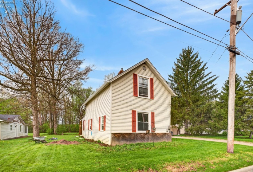 136 Park Street, Oberlin, 44074, 2 Bedrooms Bedrooms, ,1 BathroomBathrooms,Residential,For Sale,Park,20261301