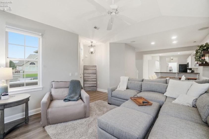 2690 Canterbury Circle, Port Clinton, 43452, 3 Bedrooms Bedrooms, ,3 BathroomsBathrooms,Residential,For Sale,Canterbury,20261313