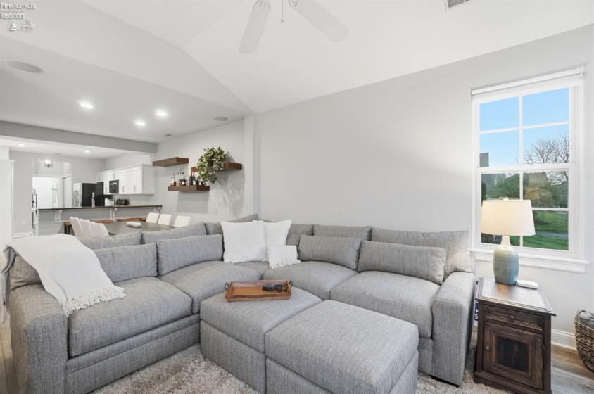 2690 Canterbury Circle, Port Clinton, 43452, 3 Bedrooms Bedrooms, ,3 BathroomsBathrooms,Residential,For Sale,Canterbury,20261313