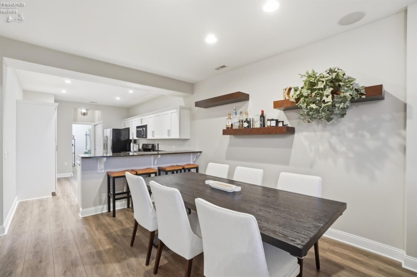 2690 Canterbury Circle, Port Clinton, 43452, 3 Bedrooms Bedrooms, ,3 BathroomsBathrooms,Residential,For Sale,Canterbury,20261313