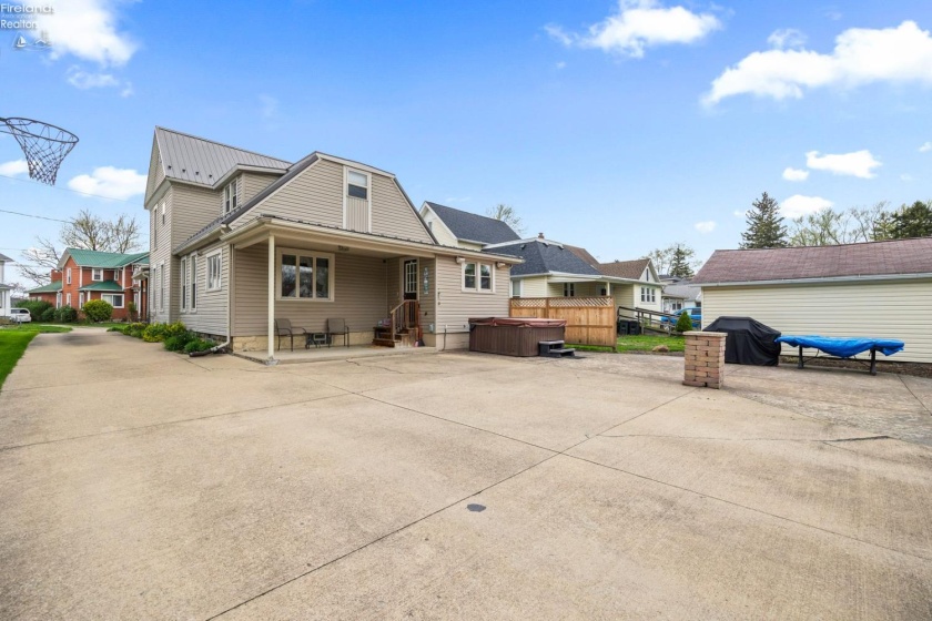 33 Garden Street, Norwalk, 44857, 3 Bedrooms Bedrooms, ,2 BathroomsBathrooms,Residential,For Sale,Garden,20261296