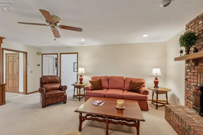 6860 Cliffside Drive, Vermilion, 44089, ,4 BathroomsBathrooms,Residential,For Sale,Cliffside,20261317