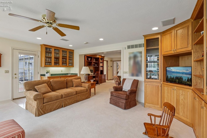 6860 Cliffside Drive, Vermilion, 44089, ,4 BathroomsBathrooms,Residential,For Sale,Cliffside,20261317