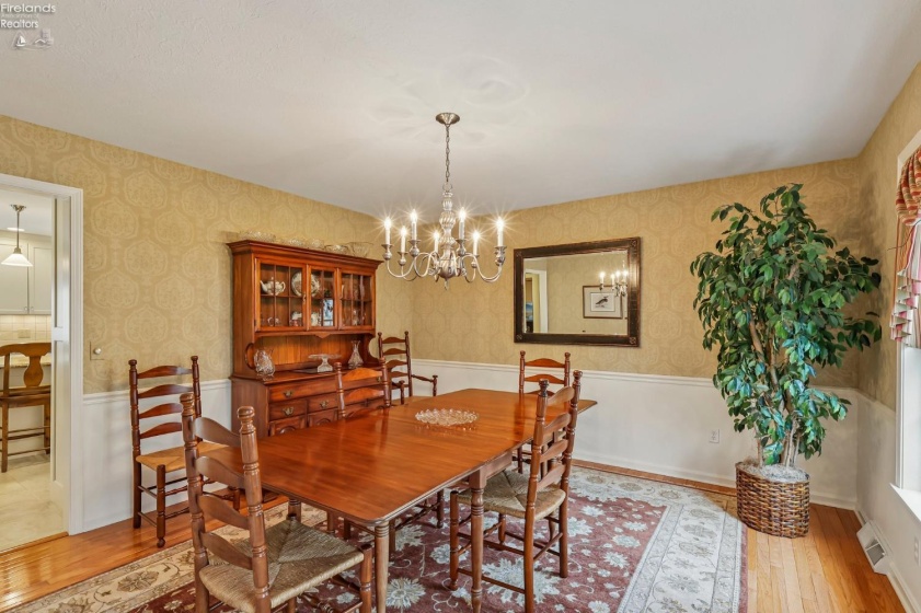 6860 Cliffside Drive, Vermilion, 44089, ,4 BathroomsBathrooms,Residential,For Sale,Cliffside,20261317