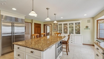 6860 Cliffside Drive, Vermilion, 44089, ,4 BathroomsBathrooms,Residential,For Sale,Cliffside,20261317