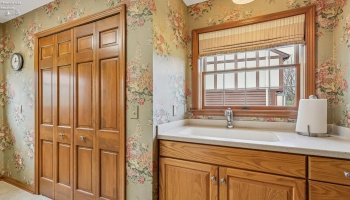 6860 Cliffside Drive, Vermilion, 44089, ,4 BathroomsBathrooms,Residential,For Sale,Cliffside,20261317