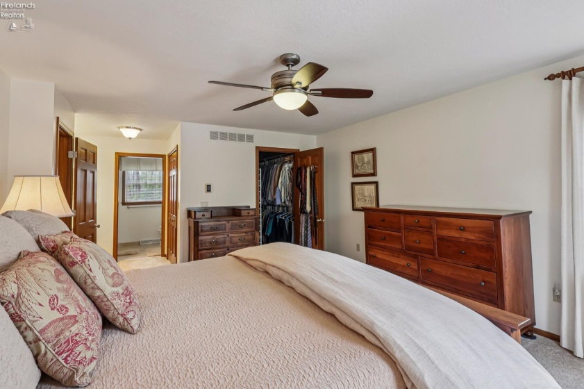 6860 Cliffside Drive, Vermilion, 44089, ,4 BathroomsBathrooms,Residential,For Sale,Cliffside,20261317