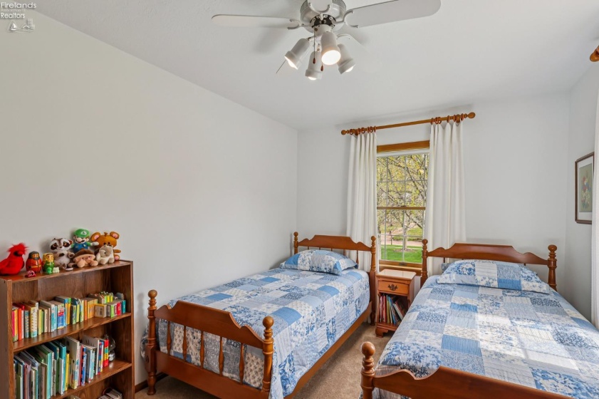 6860 Cliffside Drive, Vermilion, 44089, ,4 BathroomsBathrooms,Residential,For Sale,Cliffside,20261317