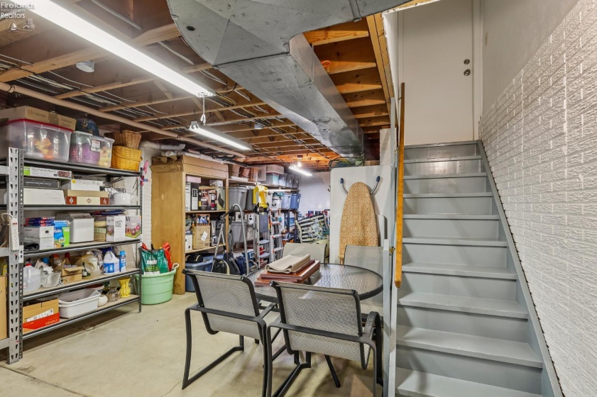 6860 Cliffside Drive, Vermilion, 44089, ,4 BathroomsBathrooms,Residential,For Sale,Cliffside,20261317