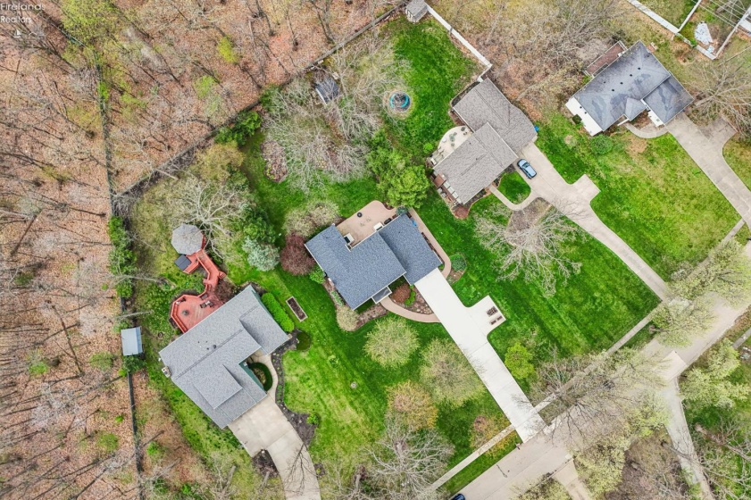 6860 Cliffside Drive, Vermilion, 44089, ,4 BathroomsBathrooms,Residential,For Sale,Cliffside,20261317