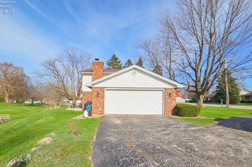 1440 Cole Road, Fremont, 43420, 4 Bedrooms Bedrooms, ,3 BathroomsBathrooms,Residential,For Sale,Cole,20261188