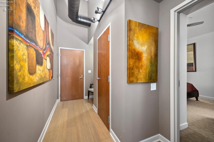 401 Shoreline Drive, Sandusky, 44870, 2 Bedrooms Bedrooms, ,2 BathroomsBathrooms,Residential,For Sale,Shoreline,20261291