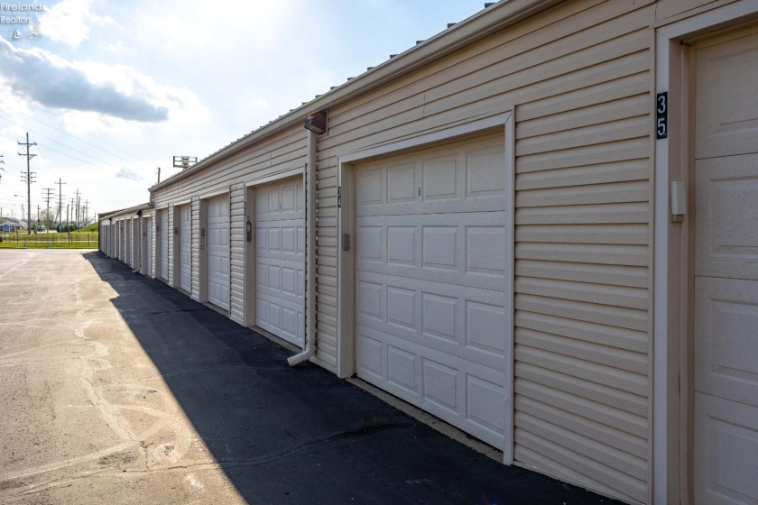 401 Shoreline Drive, Sandusky, 44870, 2 Bedrooms Bedrooms, ,2 BathroomsBathrooms,Residential,For Sale,Shoreline,20261291