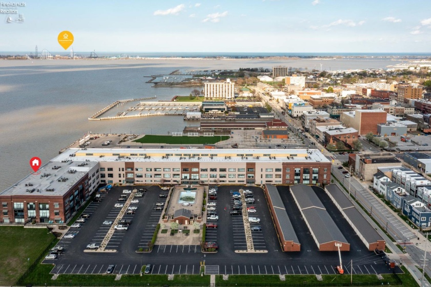 401 Shoreline Drive, Sandusky, 44870, 2 Bedrooms Bedrooms, ,2 BathroomsBathrooms,Residential,For Sale,Shoreline,20261291