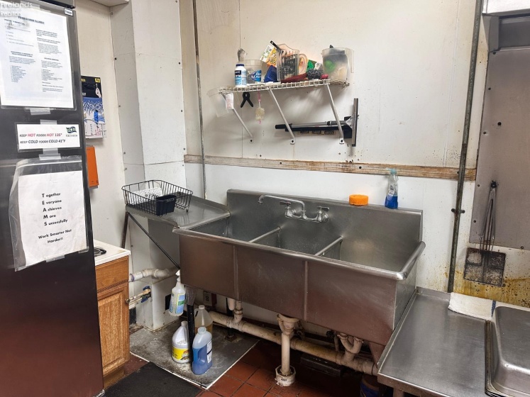 120 Madison Street, Gibsonburg, 43431, ,Commercial,For Sale,Madison,20261328