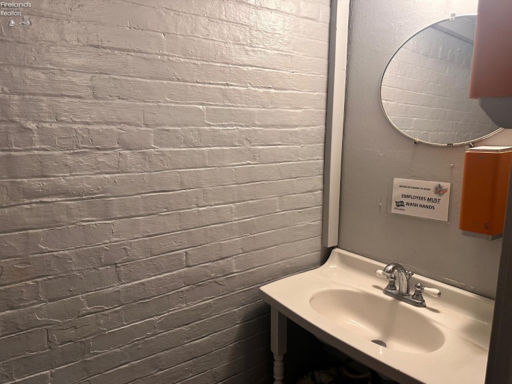 120 Madison Street, Gibsonburg, 43431, ,Commercial,For Sale,Madison,20261328