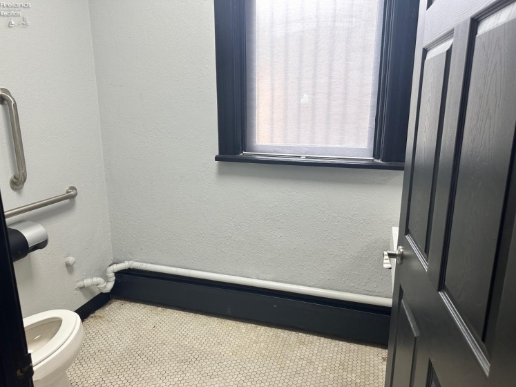 120 Madison Street, Gibsonburg, 43431, ,Commercial,For Sale,Madison,20261328