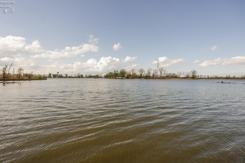 8109 Titus Road, Oak Harbor, 43449, 2 Bedrooms Bedrooms, ,2 BathroomsBathrooms,Residential,For Sale,Titus,20261221