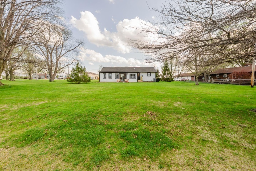 8109 Titus Road, Oak Harbor, 43449, 2 Bedrooms Bedrooms, ,2 BathroomsBathrooms,Residential,For Sale,Titus,20261221