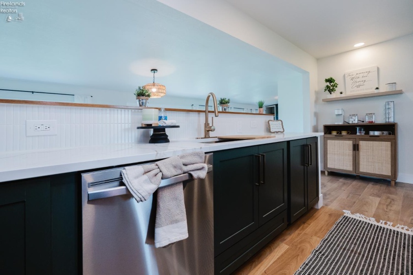 8109 Titus Road, Oak Harbor, 43449, 2 Bedrooms Bedrooms, ,2 BathroomsBathrooms,Residential,For Sale,Titus,20261221