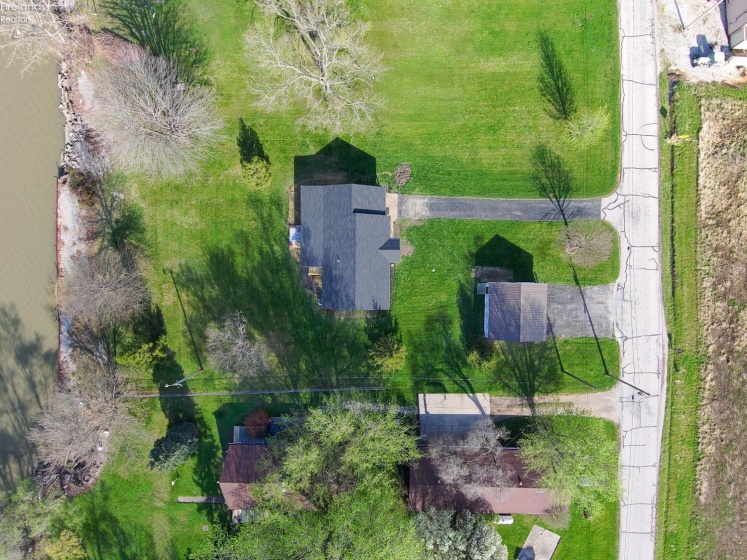 8109 Titus Road, Oak Harbor, 43449, 2 Bedrooms Bedrooms, ,2 BathroomsBathrooms,Residential,For Sale,Titus,20261221