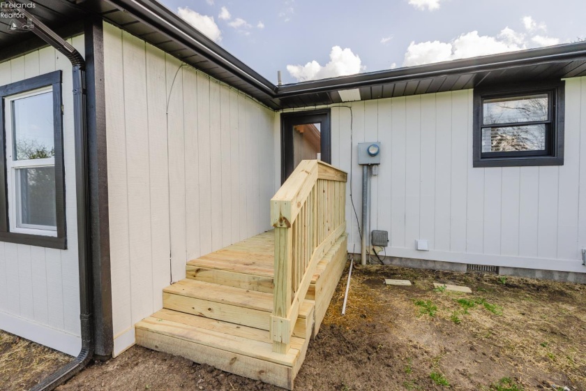 8109 Titus Road, Oak Harbor, 43449, 2 Bedrooms Bedrooms, ,2 BathroomsBathrooms,Residential,For Sale,Titus,20261221