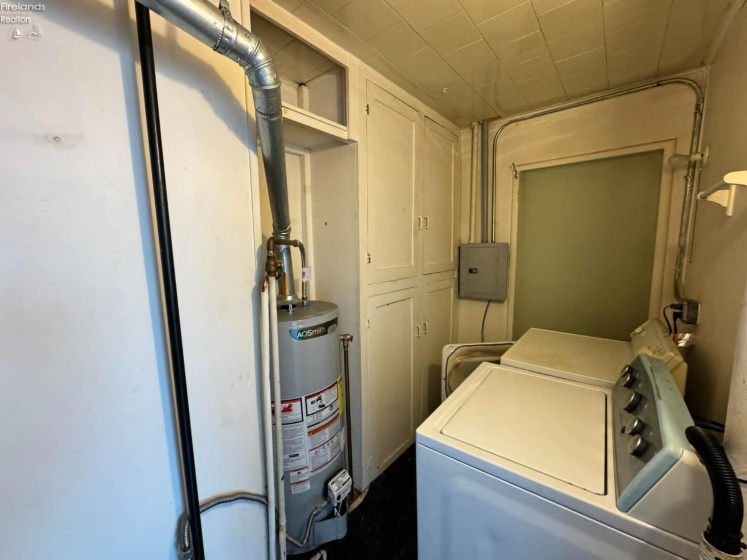 3313 Monroe Street, Sandusky, 44870, 2 Bedrooms Bedrooms, ,1 BathroomBathrooms,Residential,For Sale,Monroe,20261330