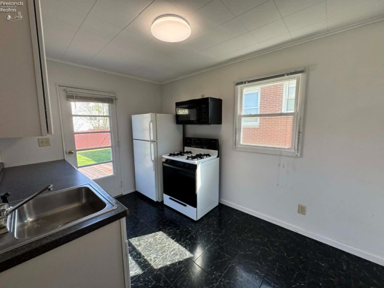 3313 Monroe Street, Sandusky, 44870, 2 Bedrooms Bedrooms, ,1 BathroomBathrooms,Residential,For Sale,Monroe,20261330