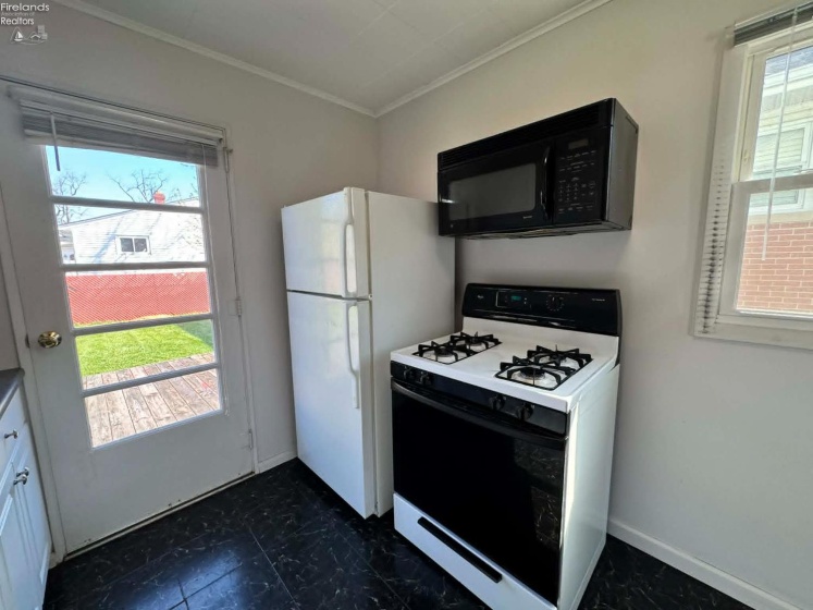 3313 Monroe Street, Sandusky, 44870, 2 Bedrooms Bedrooms, ,1 BathroomBathrooms,Residential,For Sale,Monroe,20261330