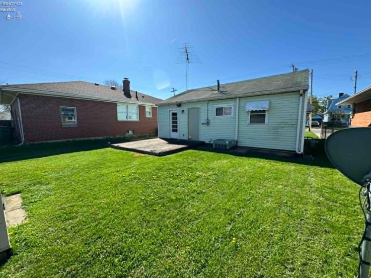 3313 Monroe Street, Sandusky, 44870, 2 Bedrooms Bedrooms, ,1 BathroomBathrooms,Residential,For Sale,Monroe,20261330