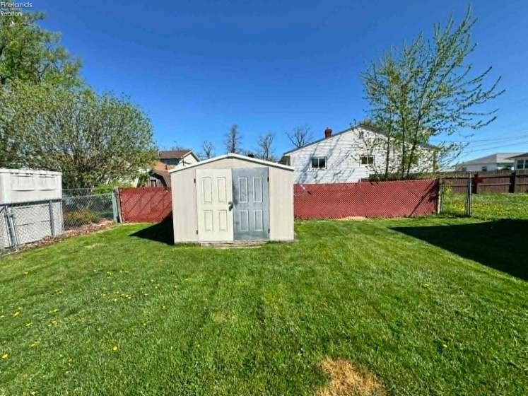 3313 Monroe Street, Sandusky, 44870, 2 Bedrooms Bedrooms, ,1 BathroomBathrooms,Residential,For Sale,Monroe,20261330