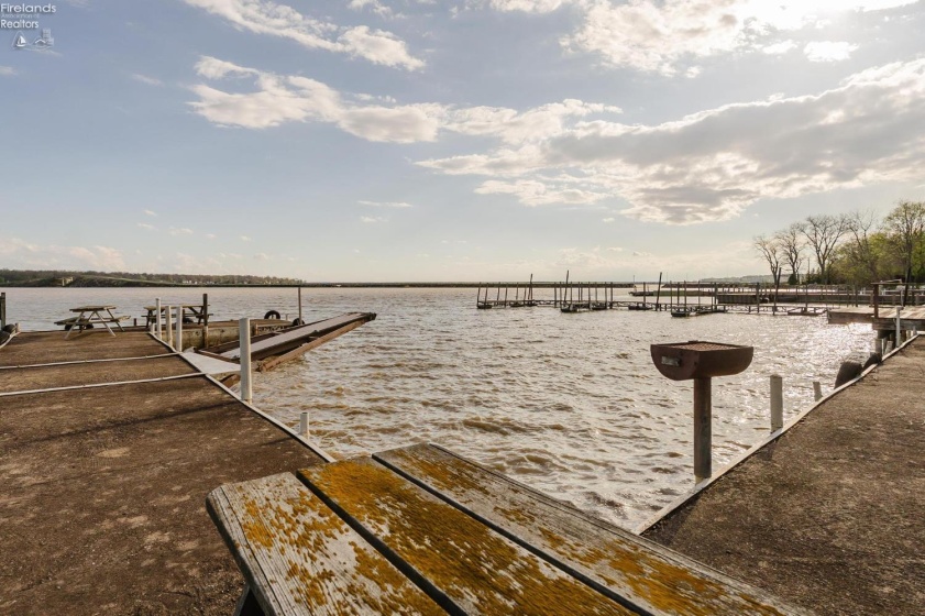 2170 Sugar Bush Drive, Marblehead, 43440, 4 Bedrooms Bedrooms, ,2 BathroomsBathrooms,Residential,For Sale,Sugar Bush,20261293