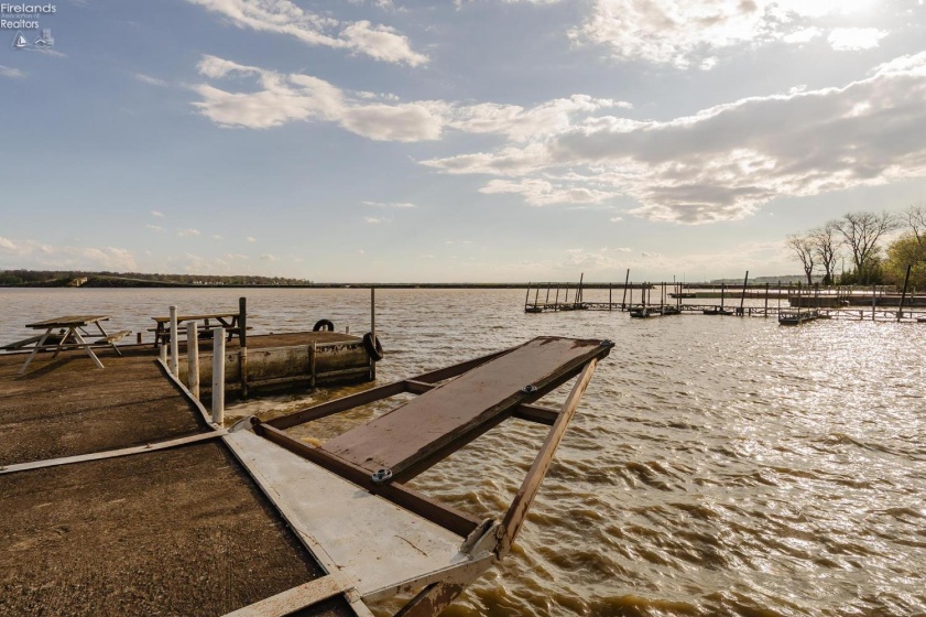 2170 Sugar Bush Drive, Marblehead, 43440, 4 Bedrooms Bedrooms, ,2 BathroomsBathrooms,Residential,For Sale,Sugar Bush,20261293