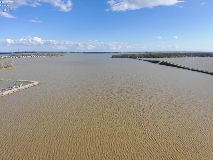 2170 Sugar Bush Drive, Marblehead, 43440, 4 Bedrooms Bedrooms, ,2 BathroomsBathrooms,Residential,For Sale,Sugar Bush,20261293