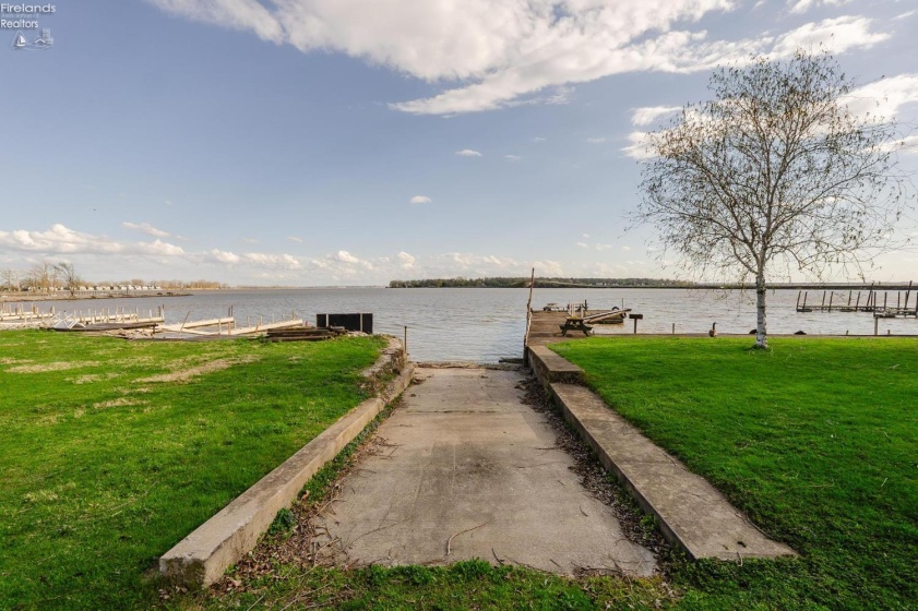 2170 Sugar Bush Drive, Marblehead, 43440, 4 Bedrooms Bedrooms, ,2 BathroomsBathrooms,Residential,For Sale,Sugar Bush,20261293