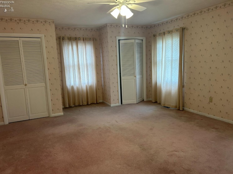 879 Valleyview Drive, Bellevue, 44811, 2 Bedrooms Bedrooms, ,2 BathroomsBathrooms,Residential,For Sale,Valleyview,20261316