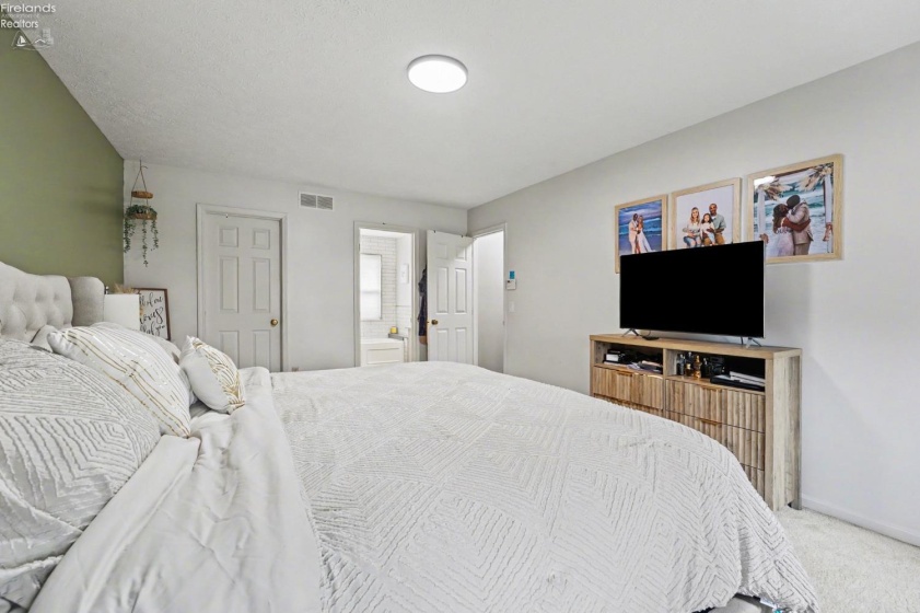 1023 Coopers Run, Amherst, 44001, 4 Bedrooms Bedrooms, ,3 BathroomsBathrooms,Residential,For Sale,Coopers Run,20261333