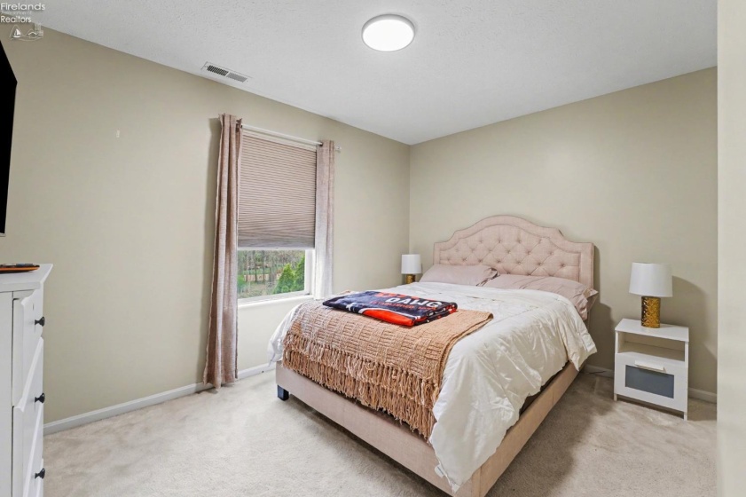 1023 Coopers Run, Amherst, 44001, 4 Bedrooms Bedrooms, ,3 BathroomsBathrooms,Residential,For Sale,Coopers Run,20261333