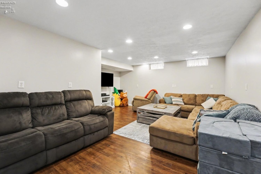 1023 Coopers Run, Amherst, 44001, 4 Bedrooms Bedrooms, ,3 BathroomsBathrooms,Residential,For Sale,Coopers Run,20261333