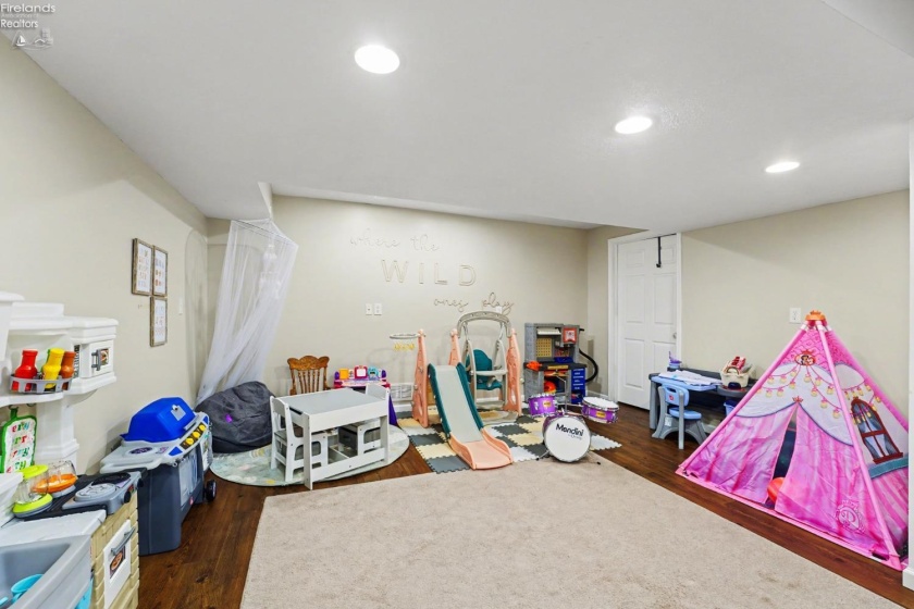 1023 Coopers Run, Amherst, 44001, 4 Bedrooms Bedrooms, ,3 BathroomsBathrooms,Residential,For Sale,Coopers Run,20261333