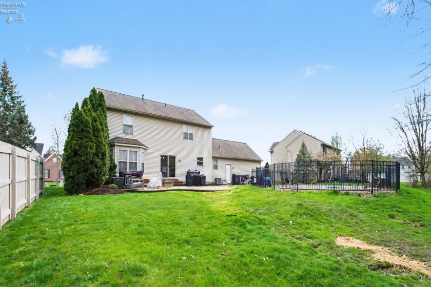 1023 Coopers Run, Amherst, 44001, 4 Bedrooms Bedrooms, ,3 BathroomsBathrooms,Residential,For Sale,Coopers Run,20261333