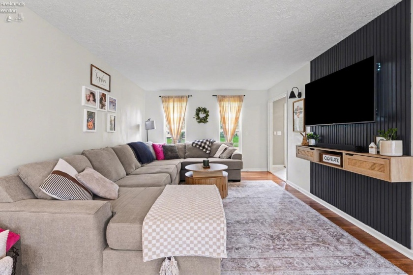 1023 Coopers Run, Amherst, 44001, 4 Bedrooms Bedrooms, ,3 BathroomsBathrooms,Residential,For Sale,Coopers Run,20261333